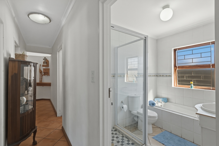 4 Bedroom Property for Sale in Bay Park Western Cape